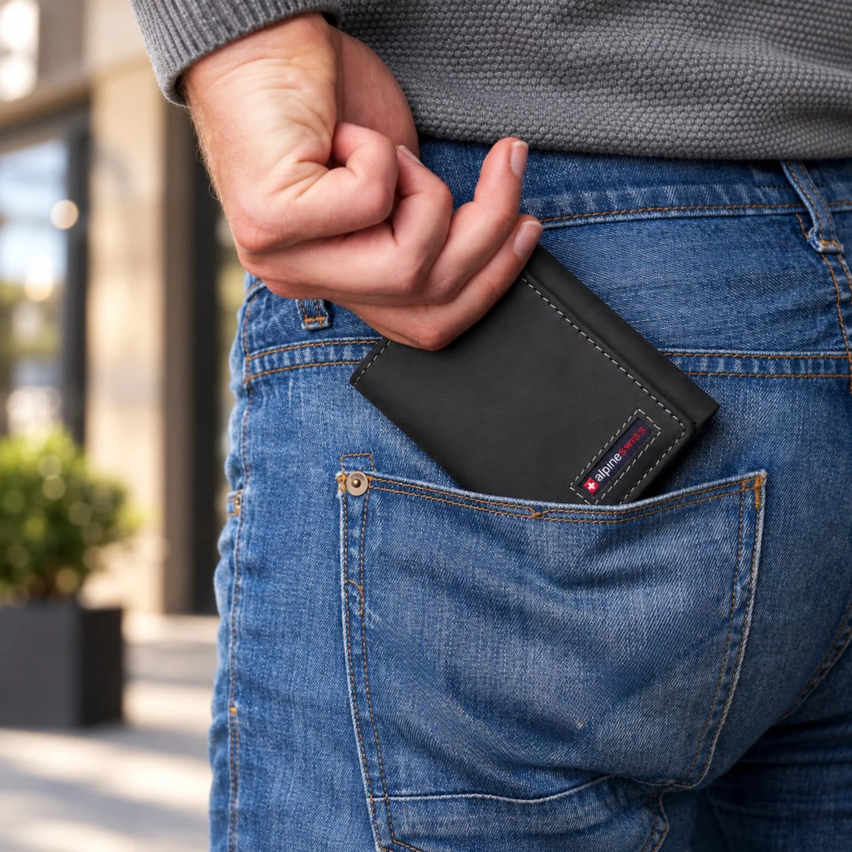 Men's Trifold Wallets