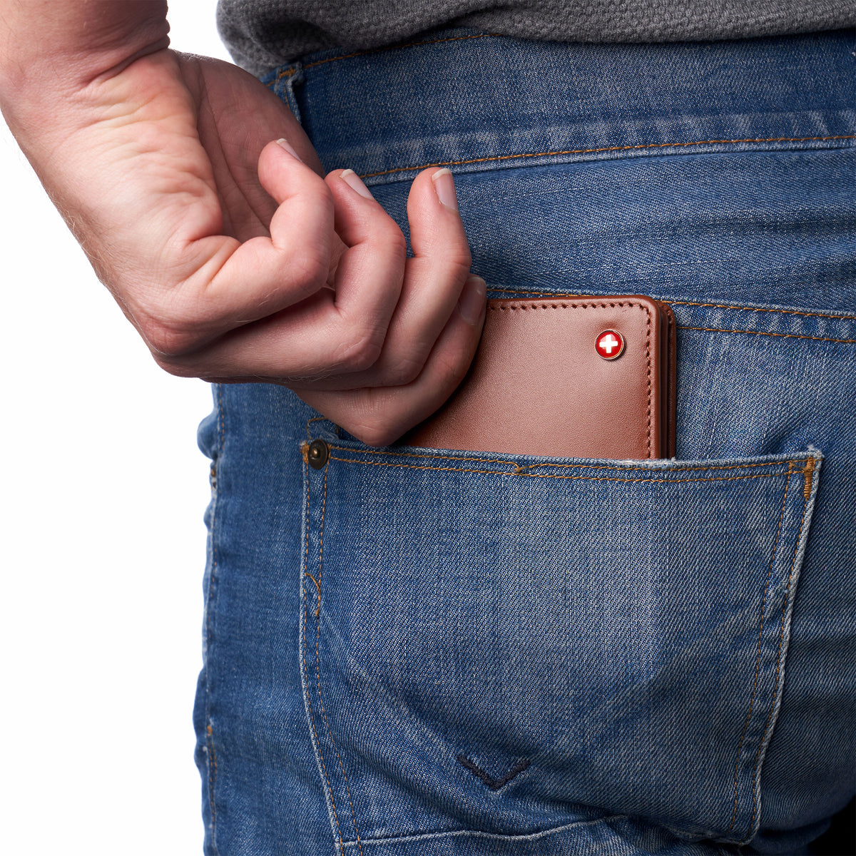 Alpine Swiss Wallet for Men Nolan Commuter Bifold Dual ID Windows for License Work – Smooth Finish Tan