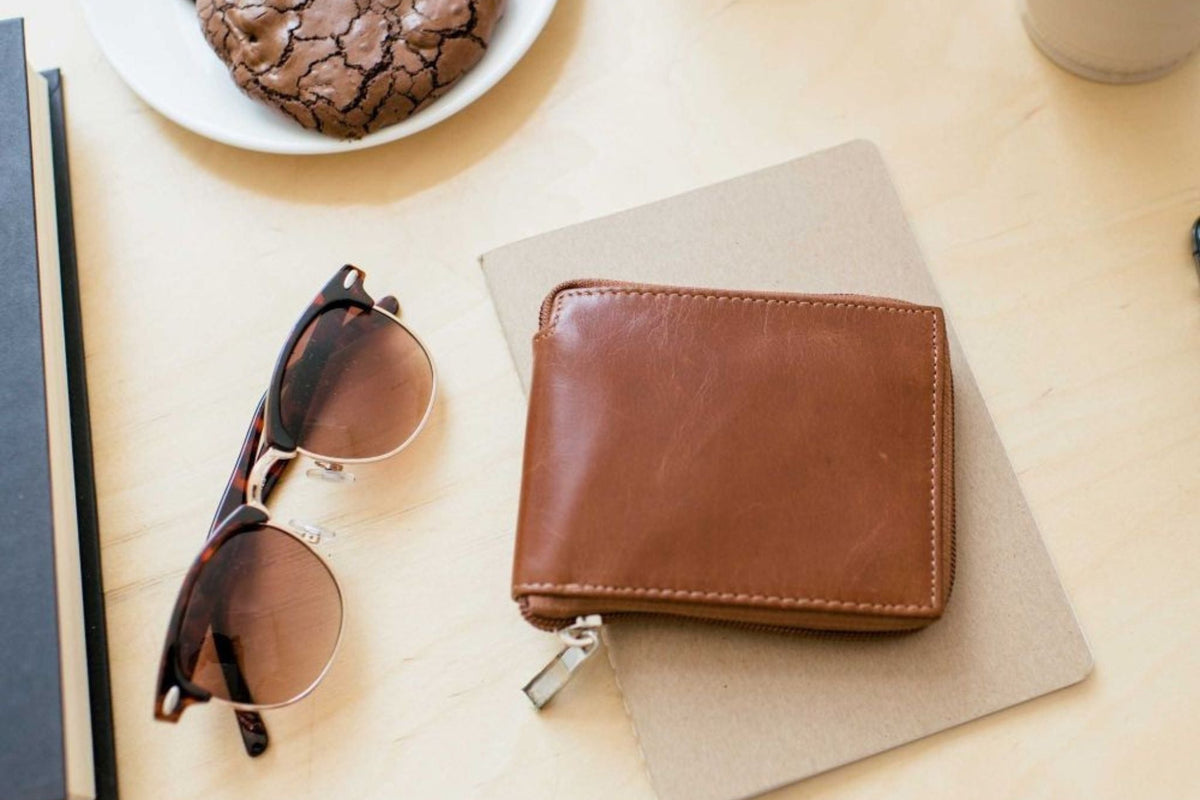 Apine Swiss leather wallet brown